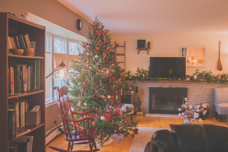 Slim Artificial Christmas Trees – The Best Way to Decorate Your Home this Festive Season